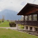 Ganzes Haus 別荘 Aeschi Bei Spiez