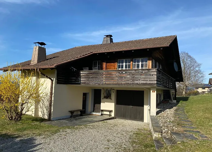Hébergement de vacances Ganzes Haus Aeschi Bei Spiez